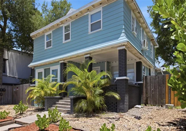 Photo 4 of House for sale at 335 5th Avenue N, St Petersburg, FL 33701 | MLS# TB8523860 | Listing updated on 2026-08-22