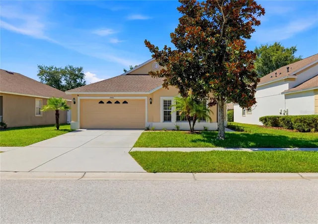 Photo 2 of Single family home for sale at 19406 Sunset Bay Dr, Land O Lakes, FL 34638 | MLS# TB8523863 | Listing updated on 2026-10-06