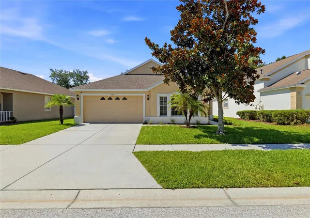 Photo 3 of Single family home for sale at 19406 Sunset Bay Dr, Land O Lakes, FL 34638 | MLS# TB8523863 | Listing updated on 2026-10-06
