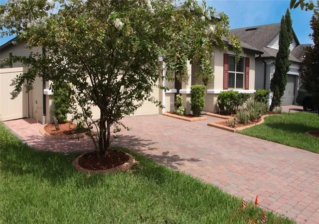 Photo 2 of Single family home for sale at 1429 Clear Brk Pl, Saint Cloud, FL 34772 | MLS# S5152611 | Listing updated on 2026-09-15