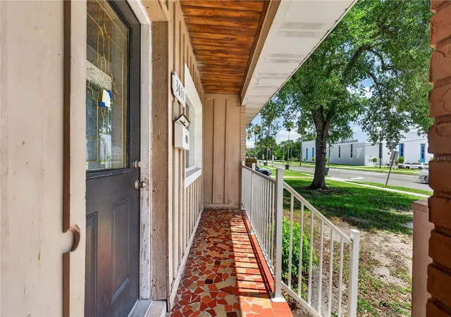 Photo 3 of Single family home for sale at 3631 Cleveland Hts Blvd, Lakeland, FL 33803 | MLS# P4939177 | Listing updated on 2026-07-11