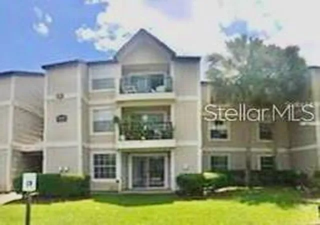 Listing Photo 1 - Condo for sale in building located at 1948 Lake Atriums Cir, Orlando, FL 32839 - Unit #127