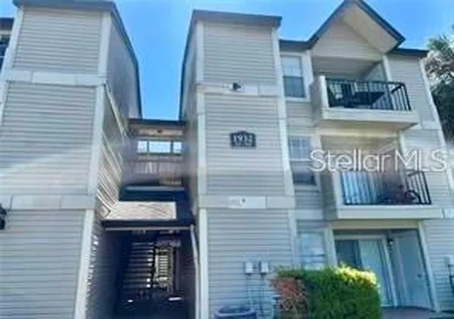 Listing Photo 4 - Condo for sale in building located at 1948 Lake Atriums Cir, Orlando, FL 32839 - Unit #127