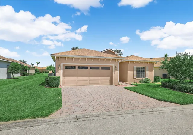 Photo 1 of Single family home for sale at 5308 Green Dr, Winter Haven, FL 33884 | MLS# O6420480 | Listing updated on 2026-09-01