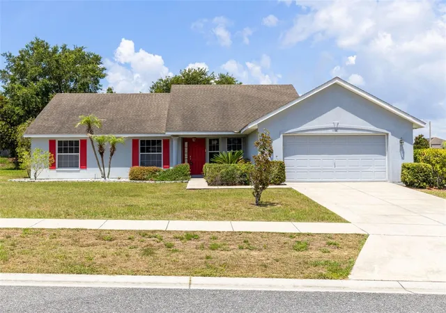Photo 1 of Single family home for sale at 4450 Treasure Cay Rd, Tavares, FL 32778 | MLS# O6420481 | Listing updated on 2026-08-08