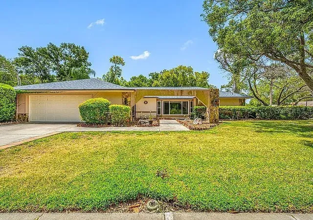 1st image of 10 Linden Ln, Palm Harbor, FL 34683 | MLS# O6420486
