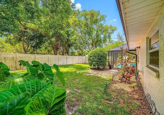 5th image of 10 Linden Ln, Palm Harbor, FL 34683 | MLS# O6420486