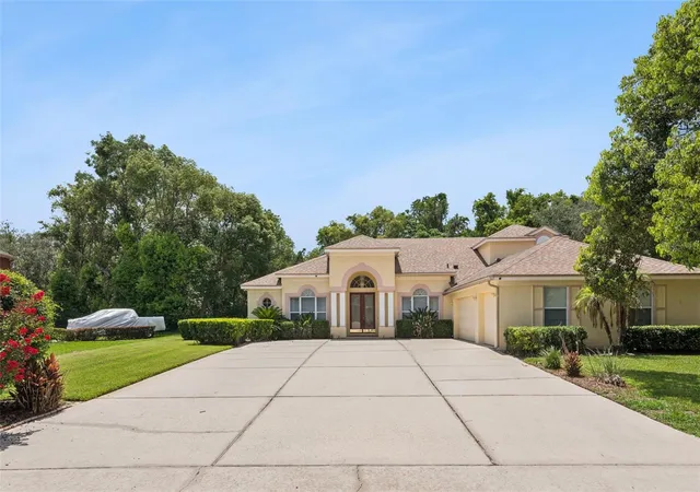 Homes for sale in Winter Springs, FL | 126 Seville Chase Dr, Winter Springs, FL 32708 | MLS# O6420487