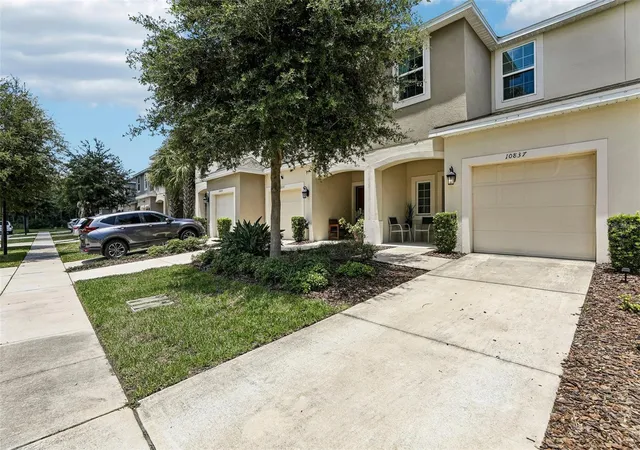 Photo 2 of Townhouse for sale at 10837 Wyne Tree Ct, Orlando, FL 32824 | MLS# O6420491 | Listing updated on 2026-06-27