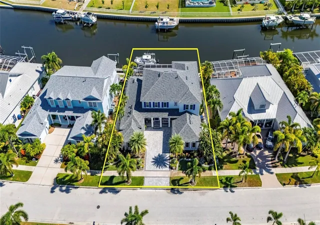 Photo 4 of Single family home for sale at 713 Islebay Dr, Apollo Beach, FL 33572 | MLS# TB8523892 | Listing updated on 2026-09-20
