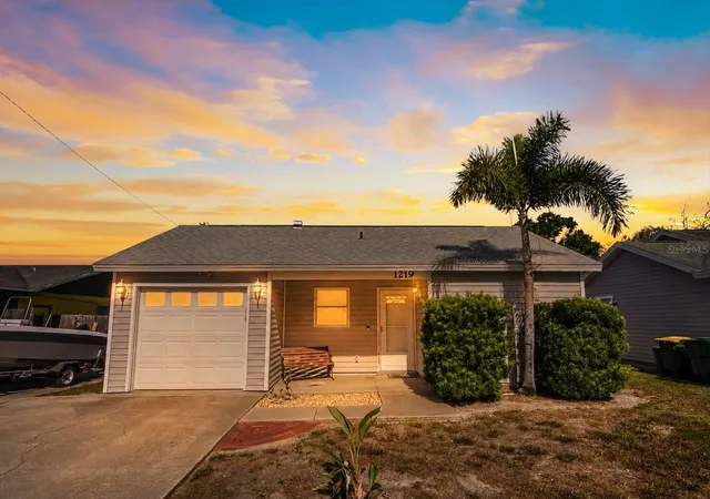 Single family home for sale at 1219 Mackeral Ave, SARASOTA, FL 34237 | MLS# A4698307