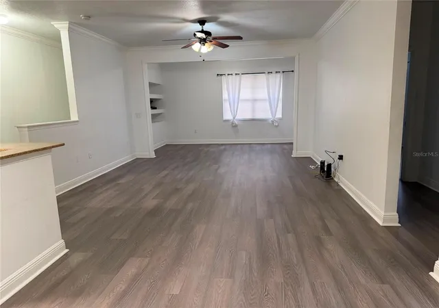Listing Photo 4 - Condo for sale in building located at 1300 Eastern Pecan Pl, Winter Garden, FL 34787 - Unit #208