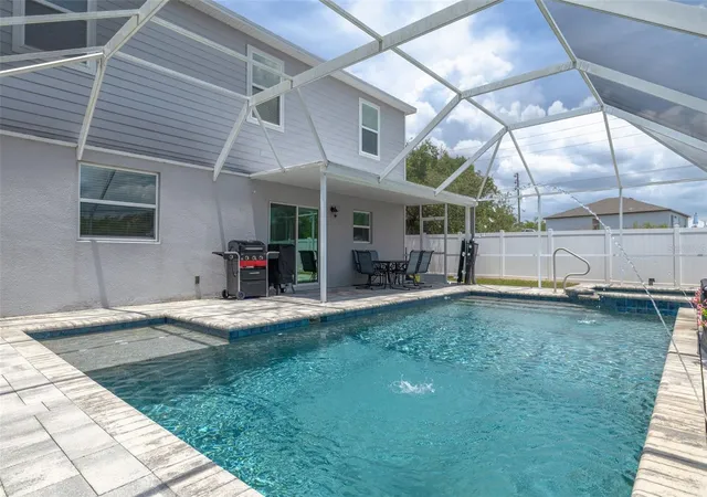 Photo 2 of Single Family Residence at 7242 Landmark Dr, Spring Hill, FL 34606 | MLS# TB8523904 | | Sold on 2026-10-08
