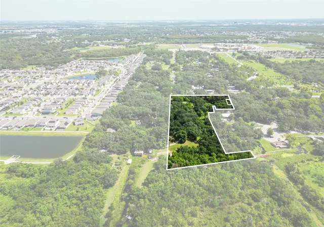 2nd image of 2690 E Lake Rd, Kissimmee, FL 34744 | MLS# O6420498