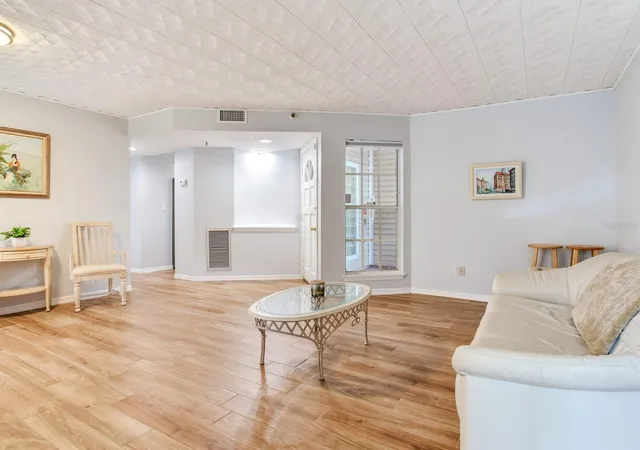 Photo 3 of Condo for sale at 508 S Glen Ave #2, Tampa, FL 33609 | MLS# TB8523908 | Listing updated on 2026-07-12