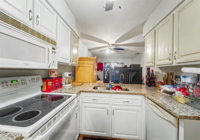Homes for sale in Hudson, FL | 12435 Knollbrook Ln, Hudson, FL 34669 | MLS# A4698311