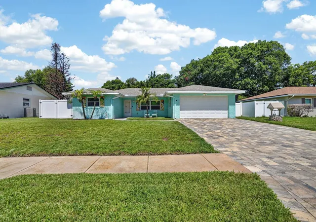 Photo 4 of Sale Pending at 68 Raintree Dr, Port Orange, FL 32127 | MLS# V4949901 | Listing updated on 2026-08-26
