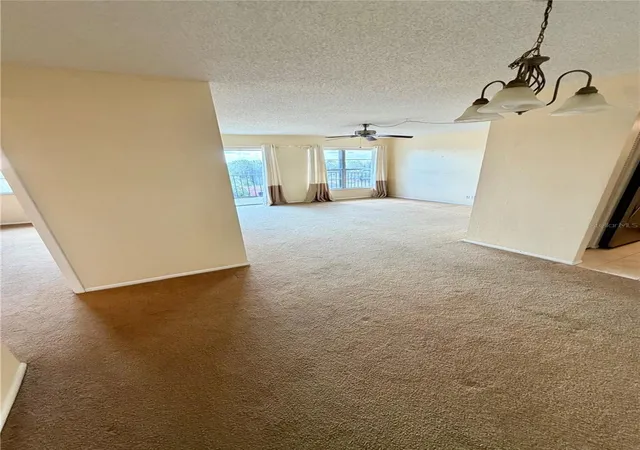 Photo 2 of Condo for sale at 2901 26th Street W #617, Bradenton, FL 34205 | MLS# A4698314 | Listing updated on 2026-09-25