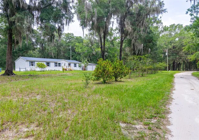 3rd image of 19050 Ne 3Rd Ct, Citra, FL 32113 | MLS# A4698315