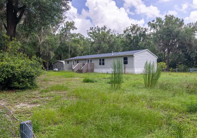 5th image of 19050 Ne 3Rd Ct, Citra, FL 32113 | MLS# A4698315