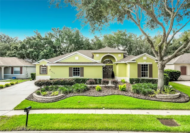 1st image of 527 Azalea Bloom Dr, Apopka, FL 32712 | MLS# O6420503