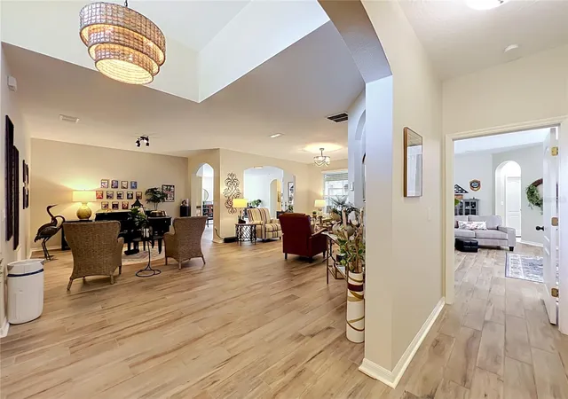 5th image of 527 Azalea Bloom Dr, Apopka, FL 32712 | MLS# O6420503