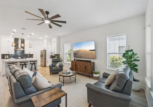 Photo 3 of Single family home for sale at 6839 Bridgman St, Orlando, FL 32827 | MLS# O6420515 | Listing updated on 2026-07-24