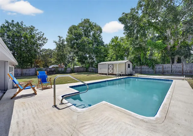 Photo 3 of Single family home for sale at 577 Parkdale Ct, Deland, FL 32724 | MLS# O6420527 | Listing updated on 2026-09-23
