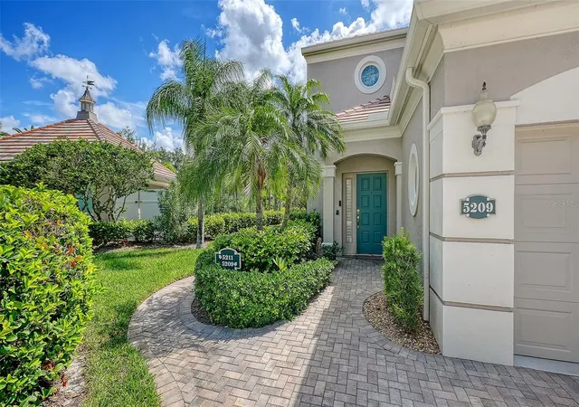 Photo 2 of Condo for sale at 5211 Parisienne Pl #101B27, Sarasota, FL 34238 | MLS# A4698331 | Listing updated on 2026-08-23