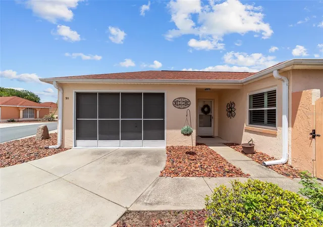 Photo 3 of Single family home for sale at 911 Medira Dr, Lady Lake, FL 32159 | MLS# G5114357 | Listing updated on 2026-09-11