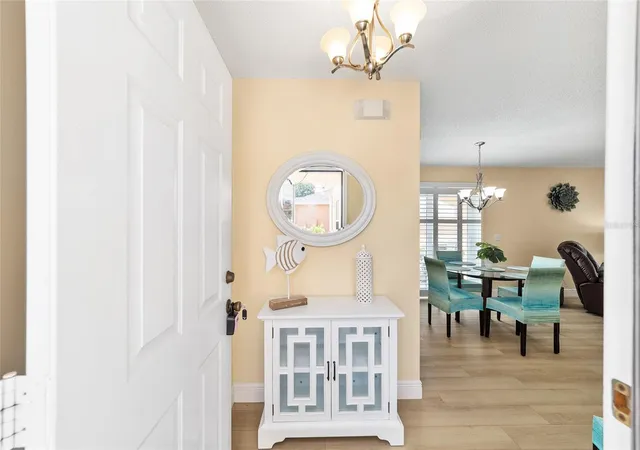 Photo 4 of House for sale at 911 Medira Dr, Lady Lake, FL 32159 | MLS# G5114357 | Listing updated on 2026-09-11