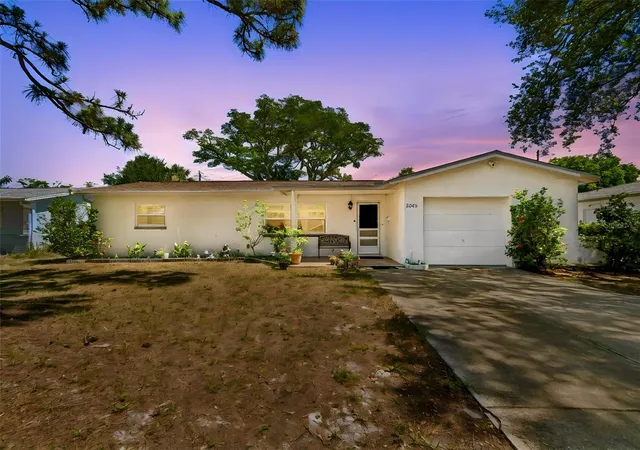 Photo 3 of Single family home for sale at 2085 68th Avenue S, St Petersburg, FL 33712 | MLS# TB8523970 | Listing updated on 2026-10-20