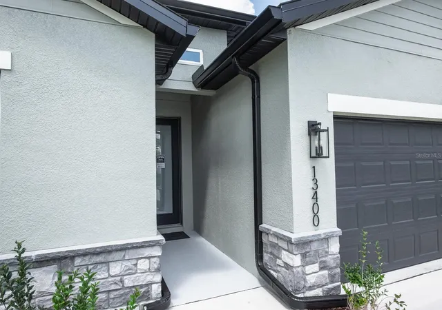 Photo 3 of Single family home for sale at 2420 SW 159 Lane, Ocala, FL 34473 | MLS# OM727517 | Listing updated on 2026-08-23