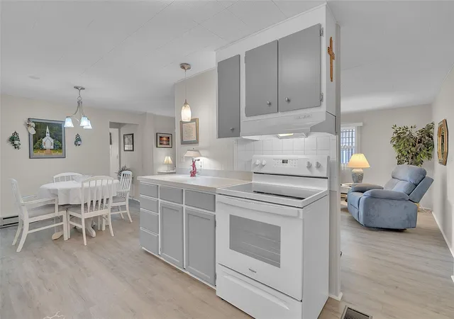 Homes for sale in Palmetto, FL | 5619 Bayshore Rd #319, Palmetto, FL 34221 | MLS# A4698339