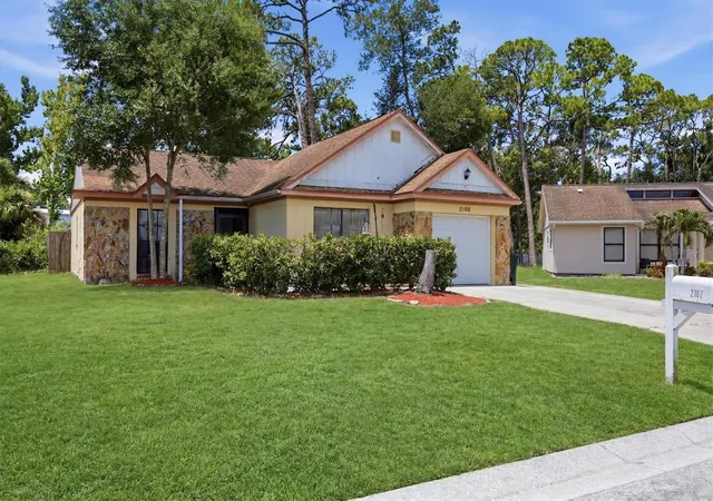 3rd image of 2108 E 56Th Avenue Ter, Bradenton, FL 34203 | MLS# A4698348