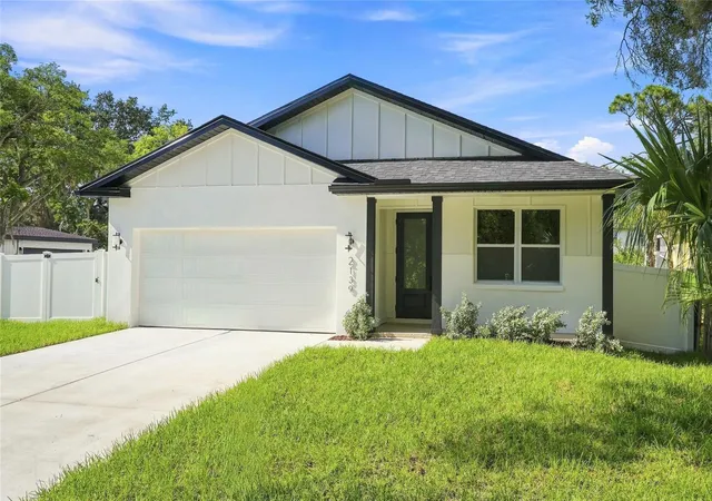 Photo 3 of Single family home for sale at 2139 20th Avenue SW, Largo, FL 33774 | MLS# TB8523980 | Listing updated on 2026-09-28