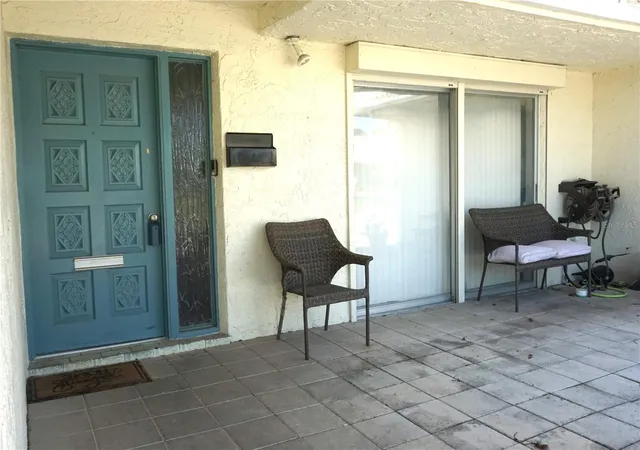 4th image of 10451 Azalea Park Dr N, PINELLAS PARK, FL 33782