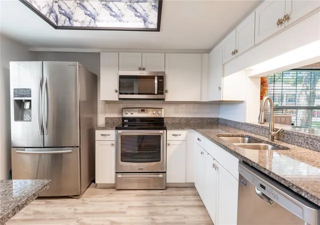 3rd image of 2170 Elm St, DUNEDIN, FL 34698