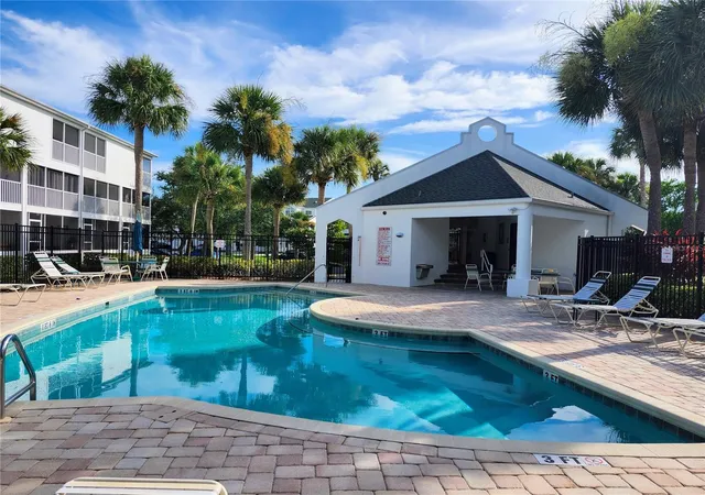 Photo 4 of Townhouse for sale at 14883 Seminole Trl #130, Seminole, FL 33776 | MLS# TB8523999 | Listing updated on 2026-10-03