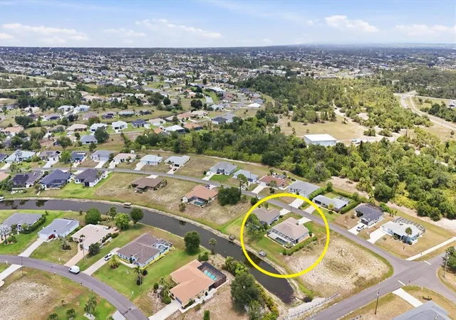 41st image of 156 Mark Twain Ln, Rotonda West, FL 33947 | MLS# D6147930