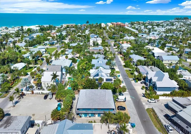 2nd image of 315 58Th St, HOLMES BEACH, FL 34217