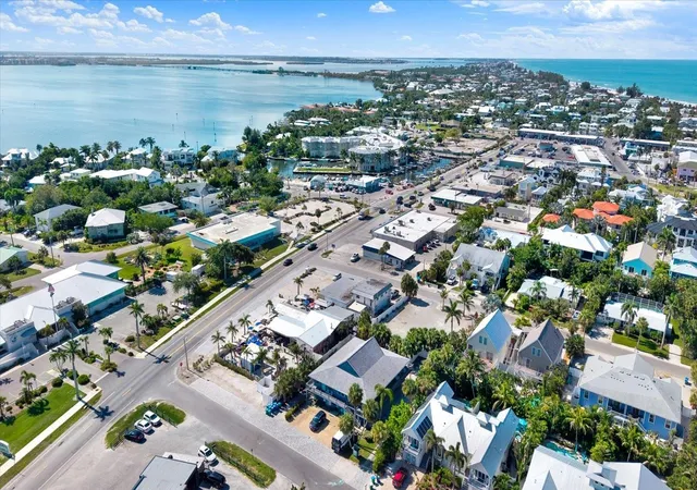 18th image of 315 58th St #D, Holmes Beach, FL 34217 | MLS# TB8524006