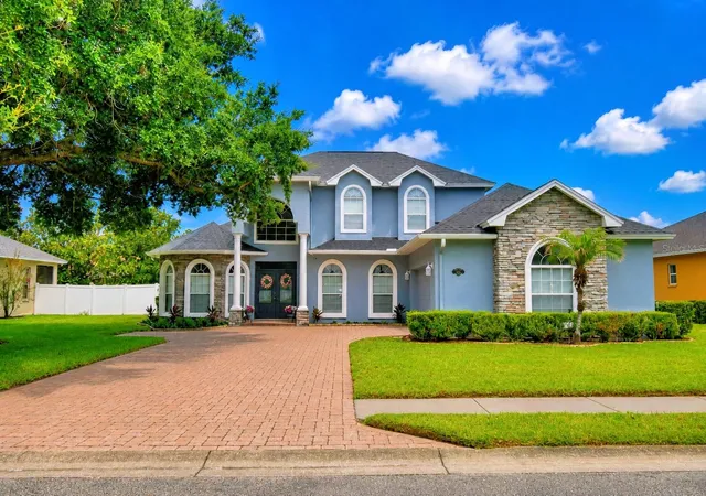 Photo 4 of Single family home for sale at 5516 Black Hawk Ln, Lakeland, FL 33810 | MLS# P4939180 | Listing updated on 2026-10-20