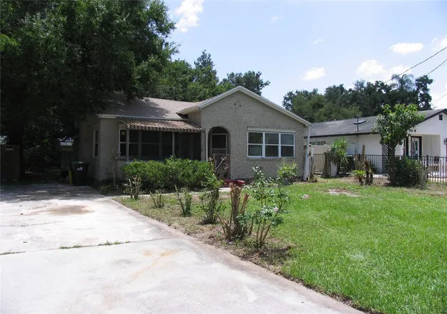 Photo 2 of Single family home for sale at 323 Dover St, Orlando, FL 32811 | MLS# O6420571 | Listing updated on 2026-07-30