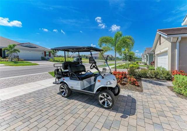 4th image of 17827 Stillness Ct, Venice, FL 34293 | MLS# N6144847