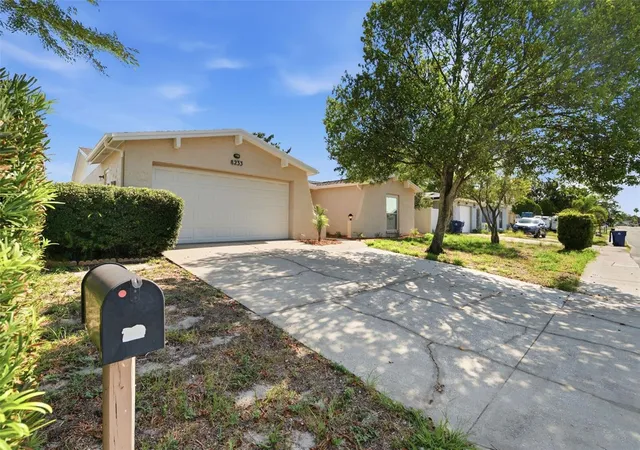 Photo 3 of Single family home for sale at 8233 Redfield Dr, Port Richey, FL 34668 | MLS# W7887147 | Listing updated on 2026-08-29