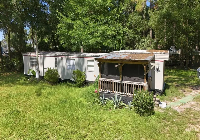 Homes for sale in Paisley, FL | 43025 E 3rd St, Paisley, FL 32767 | MLS# G5114367