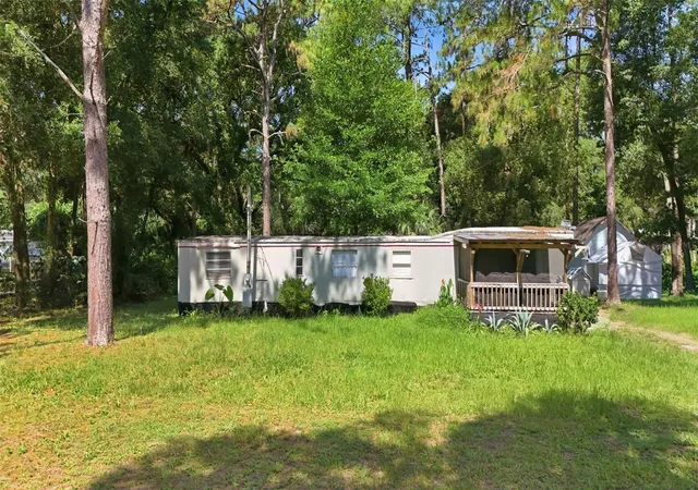Homes for sale in Paisley, FL | 43025 E 3rd St, Paisley, FL 32767 | MLS# G5114367