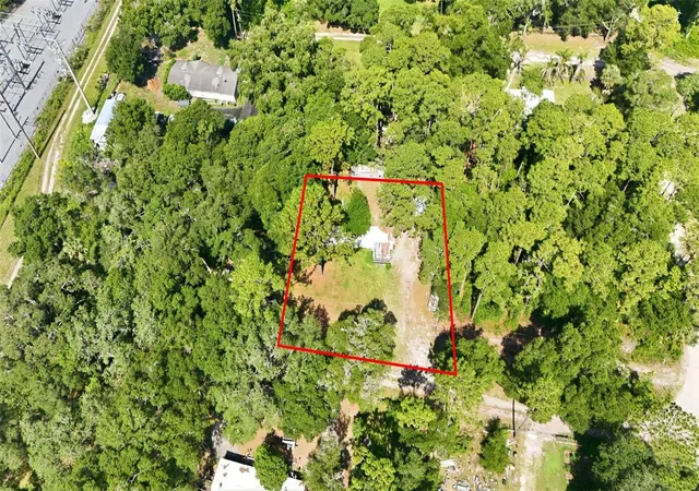 Homes for sale in Paisley, FL | 43025 E 3rd St, Paisley, FL 32767 | MLS# G5114367