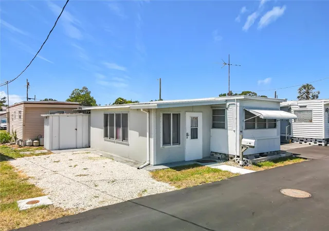 2nd image of 12674 Seminole Blvd #M2, Largo, FL 33778 | MLS# S5152637